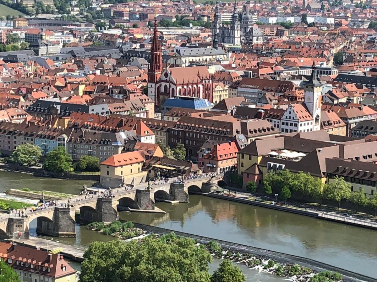Dachtraum Waldner * Würzburg